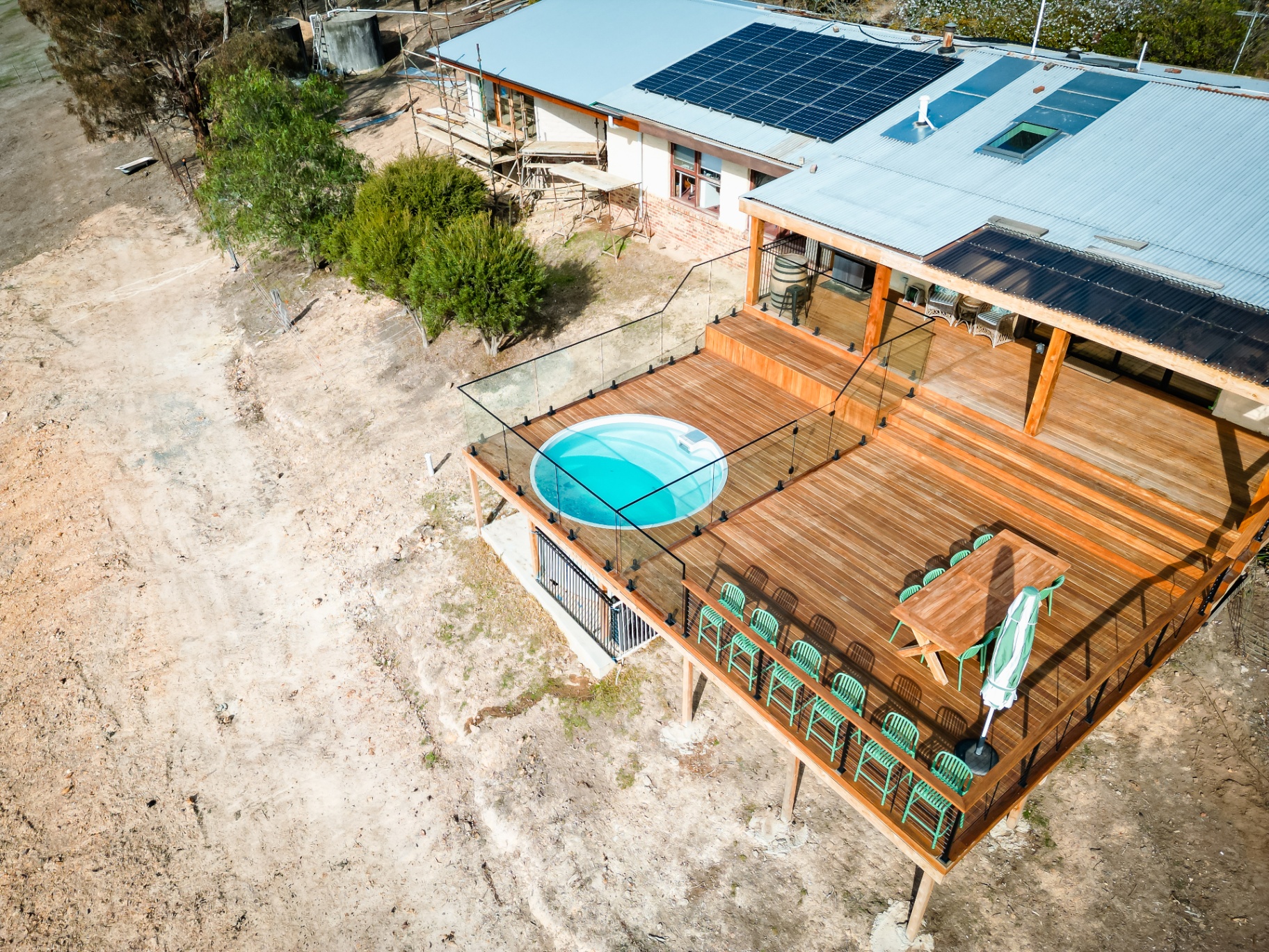 Country Entertainer's Deck